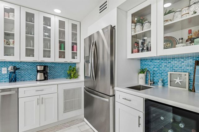 644 ISLAND WAY 603, Clearwater Beach, FL 33767