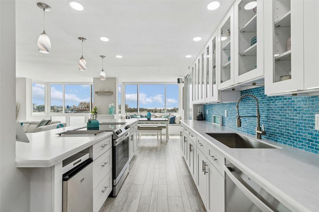 644 ISLAND WAY 603, Clearwater Beach, FL 33767