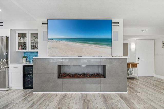 644 ISLAND WAY 603, Clearwater Beach, FL 33767