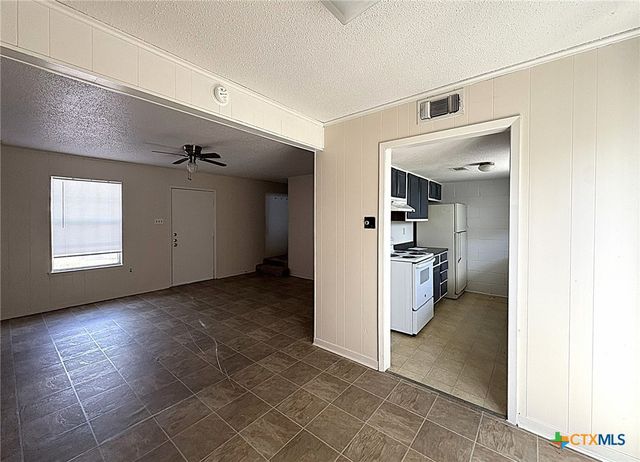 402 S 2nd Street B, Copperas Cove, TX 76522