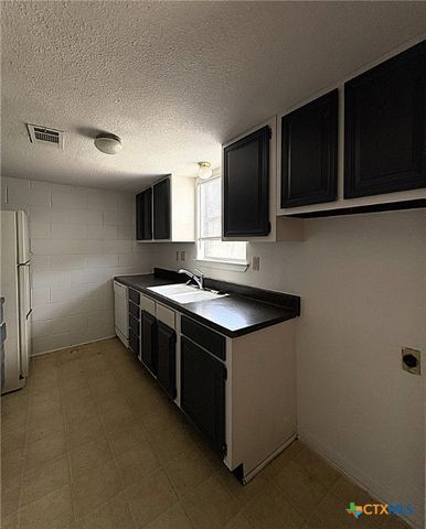 402 S 2nd Street B, Copperas Cove, TX 76522