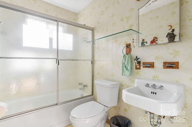 2650 Secluded Valley Road, Marshall, NC 28753