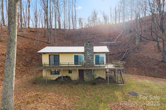 2650 Secluded Valley Road, Marshall, NC 28753