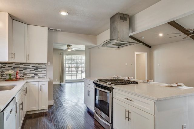 704 S Waterview Drive, Richardson, TX 75080