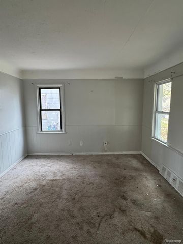 19372 Woodbine Street, Detroit, MI 48219