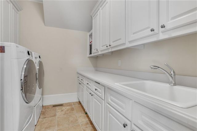 2262 Crimson King Drive, Braselton, GA 30517