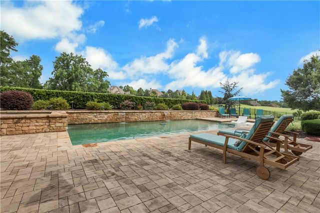 2262 Crimson King Drive, Braselton, GA 30517