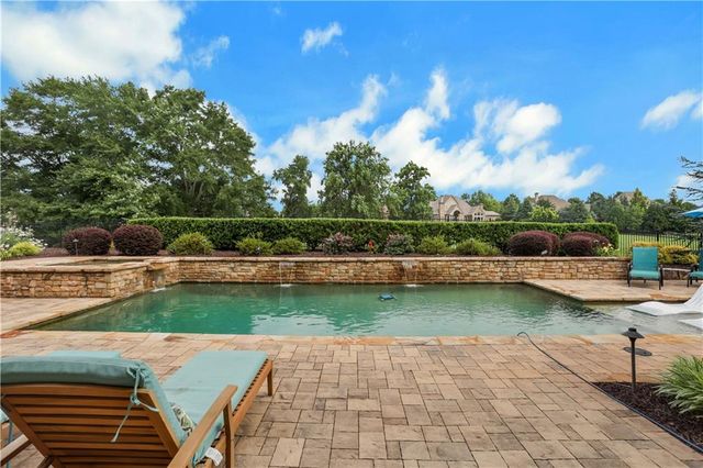 2262 Crimson King Drive, Braselton, GA 30517