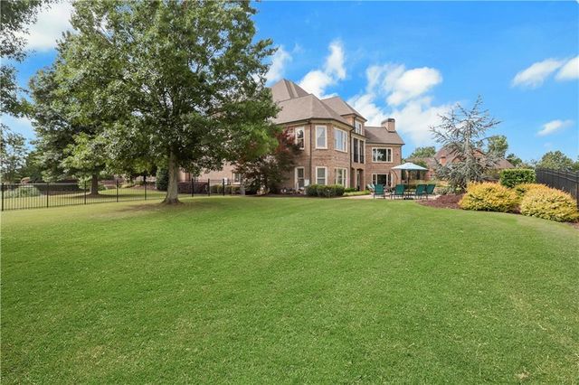 2262 Crimson King Drive, Braselton, GA 30517