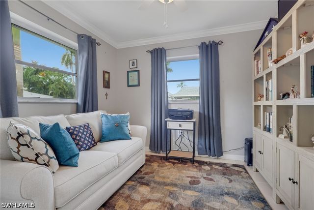 175 Crown DR 8, Naples, FL 34110