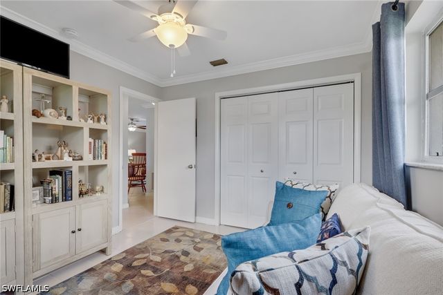 175 Crown DR 8, Naples, FL 34110