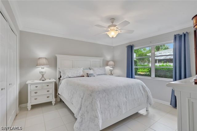 175 Crown DR 8, Naples, FL 34110