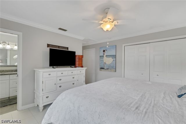 175 Crown DR 8, Naples, FL 34110