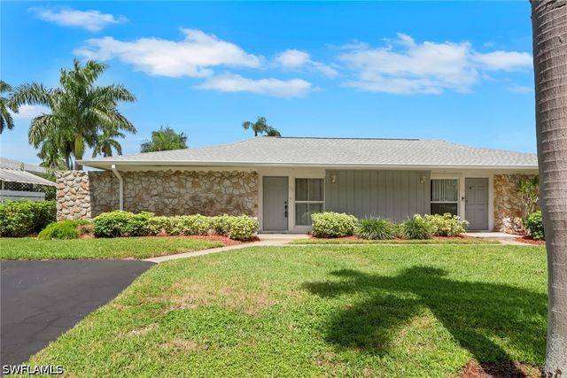 175 Crown DR 8, Naples, FL 34110