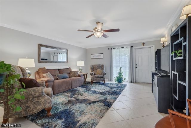 175 Crown DR 8, Naples, FL 34110