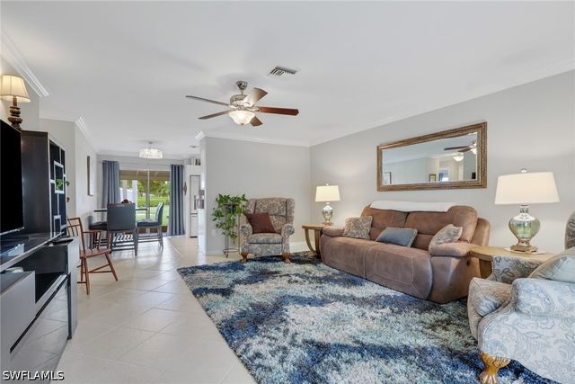 175 Crown DR 8, Naples, FL 34110