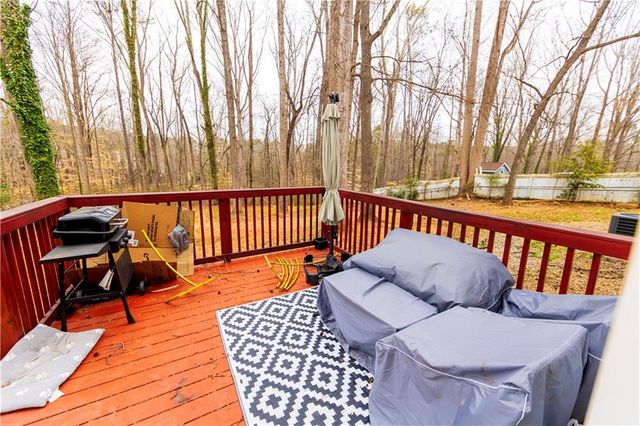 917 Chartley Drive SW, Lilburn, GA 30047