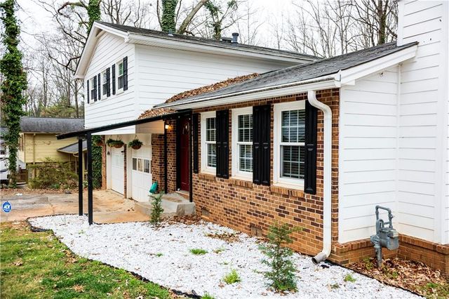 917 Chartley Drive SW, Lilburn, GA 30047
