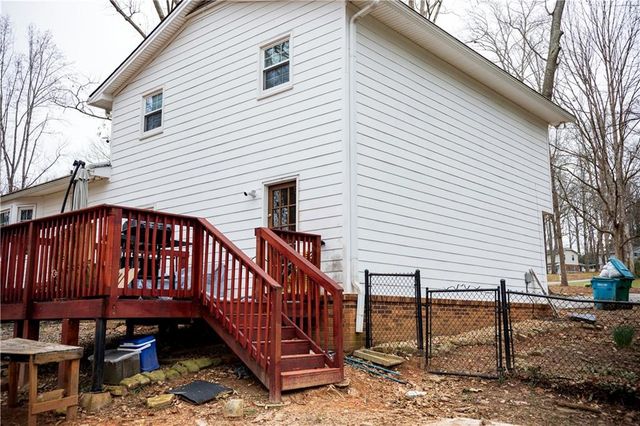 917 Chartley Drive SW, Lilburn, GA 30047