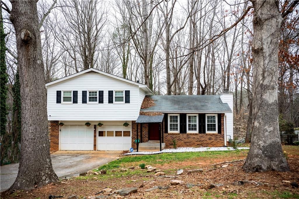 917 Chartley Drive SW, Lilburn, GA 30047
