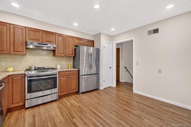 56 Coakley Avenue, Harrison, NY 10528