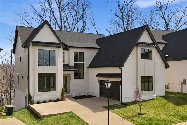 799 Summit Oaks Court, Nashville, TN 37221