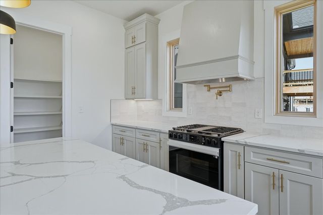 799 Summit Oaks Court, Nashville, TN 37221