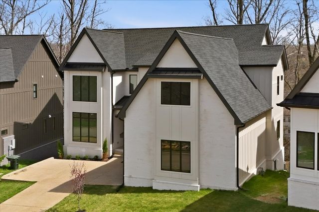 799 Summit Oaks Court, Nashville, TN 37221