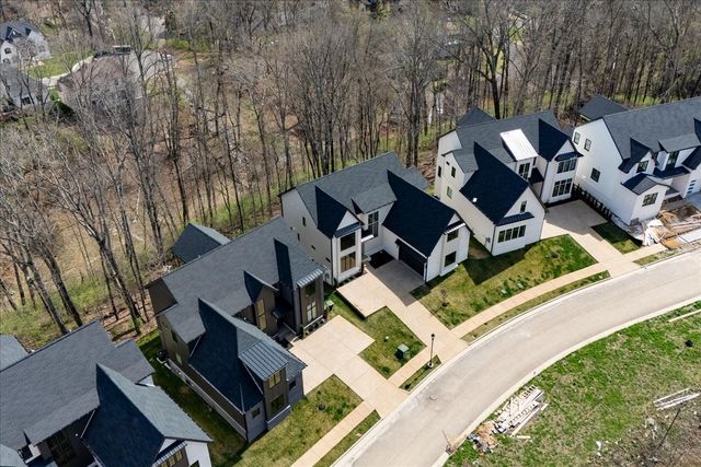 799 Summit Oaks Court, Nashville, TN 37221