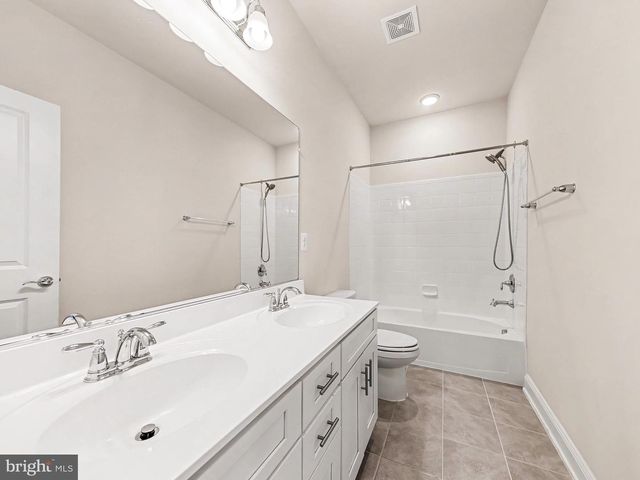 1900 GREENBRIAR HALL RD, Dumfries, VA 22026