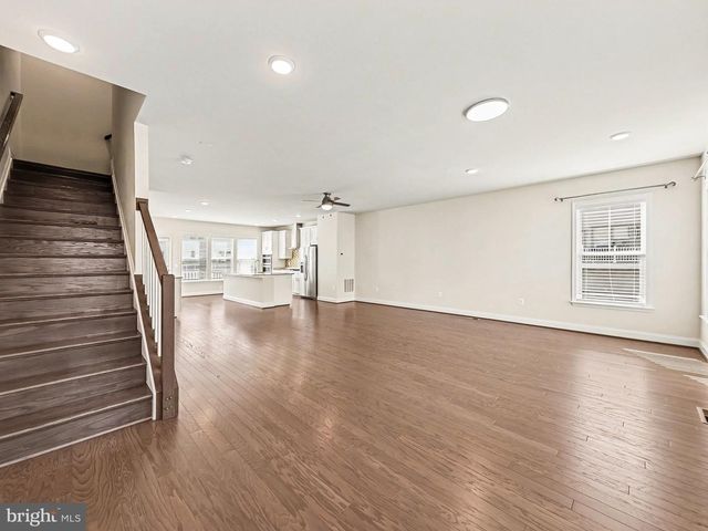 1900 GREENBRIAR HALL RD, Dumfries, VA 22026