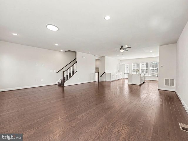 1900 GREENBRIAR HALL RD, Dumfries, VA 22026