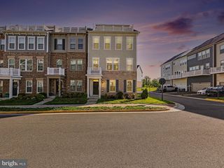 1900 GREENBRIAR HALL RD, Dumfries, VA 22026