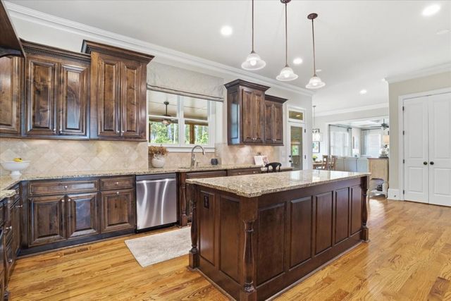 2263 TAYSIDE Crossing, Kennesaw, GA 30152