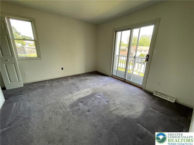 1324 Discus Circle, Whitehall Twp, PA 18052