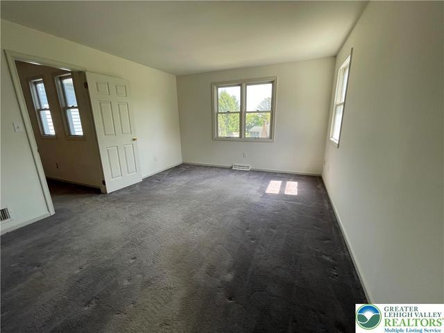 1324 Discus Circle, Whitehall Twp, PA 18052