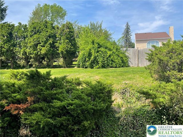 1324 Discus Circle, Whitehall Twp, PA 18052