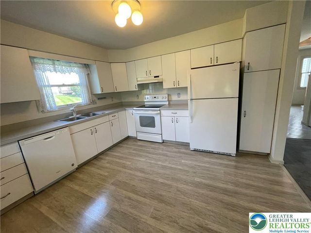 1324 Discus Circle, Whitehall Twp, PA 18052
