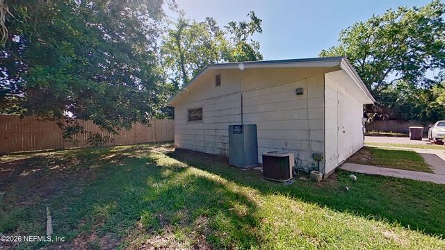 5709 SUE Lane, Jacksonville, FL 32210