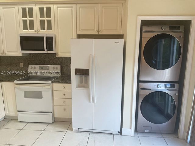 2447 NE 14th St 510, Pompano Beach, FL 33062