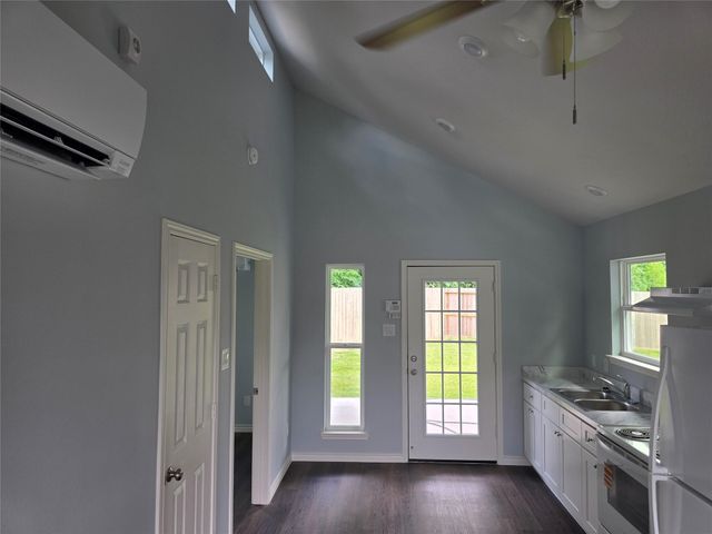 219 Dipping Stream Street, Houston, TX 77076