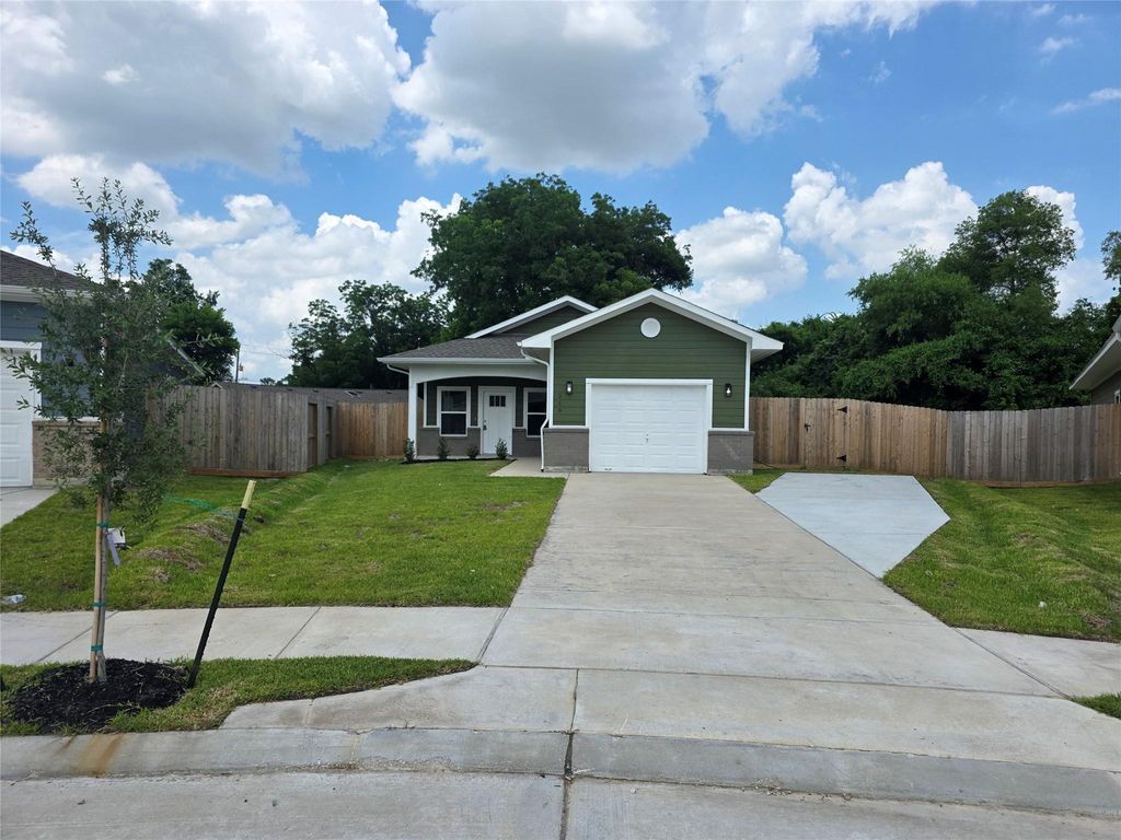 219 Dipping Stream Street, Houston, TX 77076