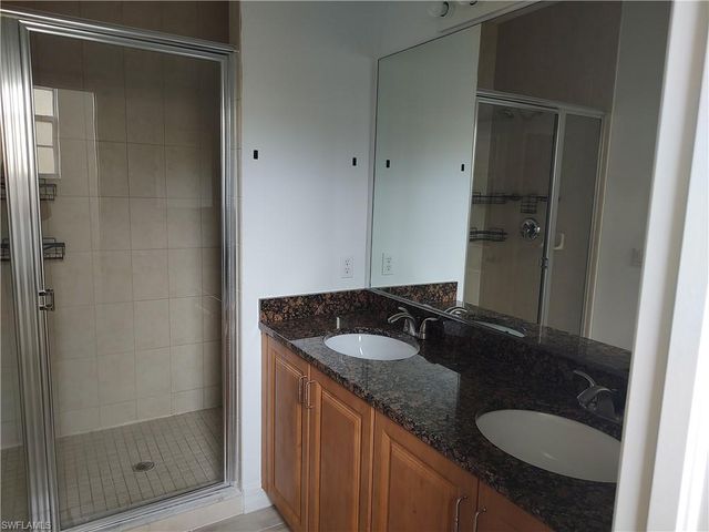 8521 Oakshade CIR # 421, Fort Myers, FL 33919