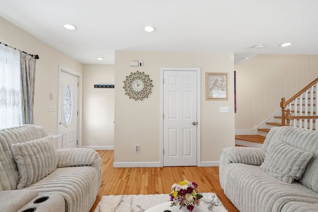 18 Winter St, Everett, MA 02149