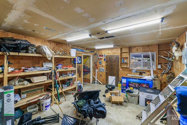 679 Crestview Dr, Twin Falls, ID 83301