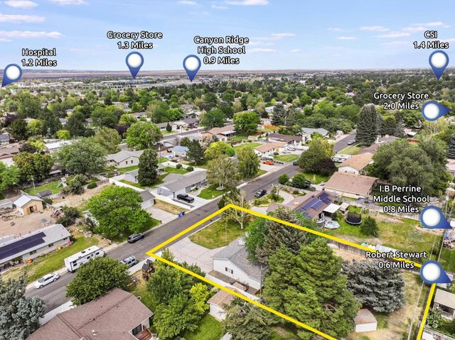 679 Crestview Dr, Twin Falls, ID 83301