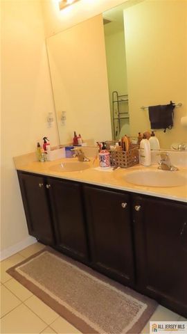 423 Micali Way 423, South Plainfield, NJ 07080