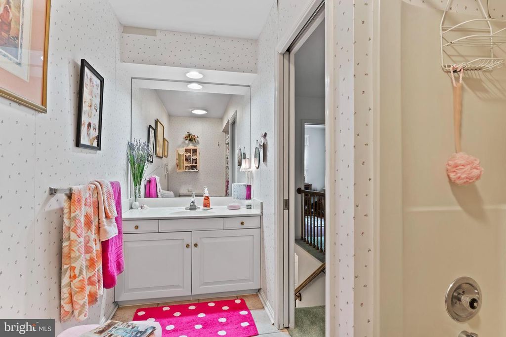 19 KENSINGTON SQ, Mechanicsburg, PA 17050