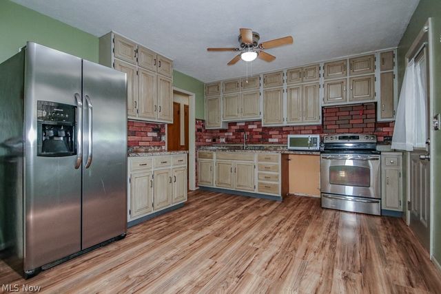 1754 Benjamin Road, Madison, OH 44057