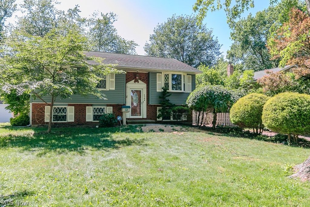 1754 Benjamin Road, Madison, OH 44057